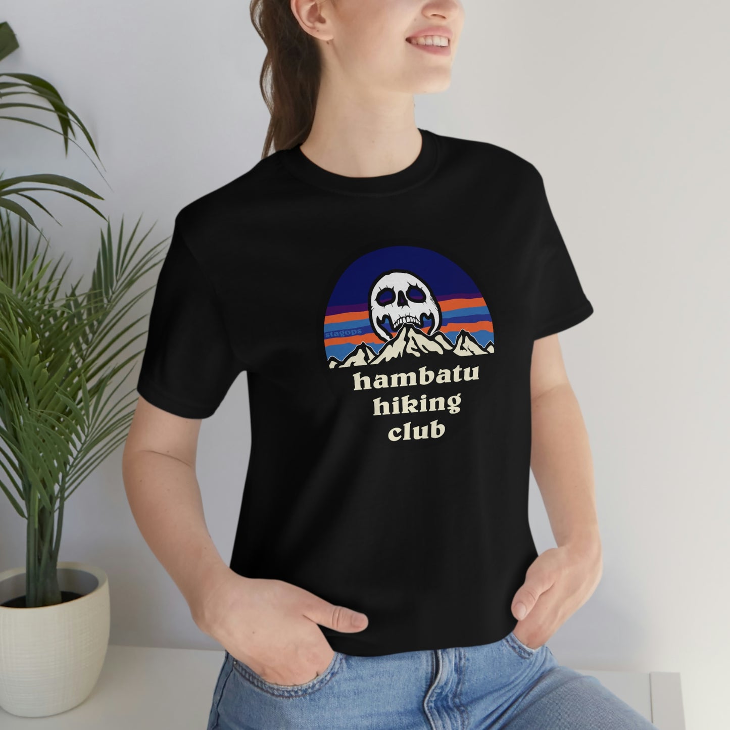 Hambatu hiking club Tee